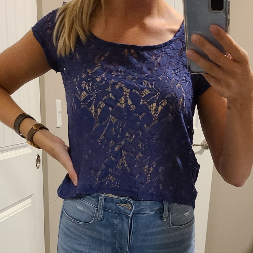 Crop, lace top